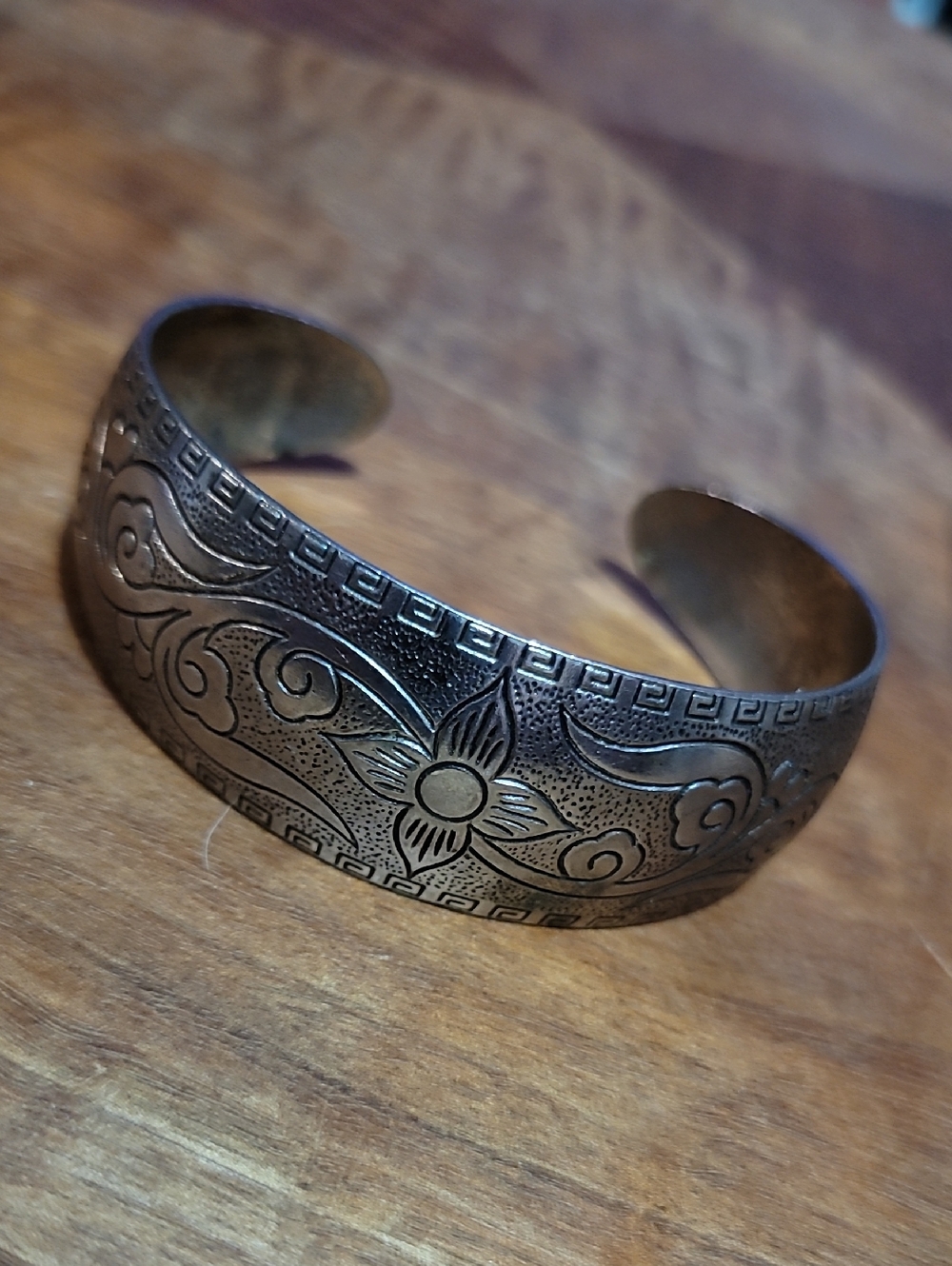 Vintage Silver Lotus Engraved Cuff.